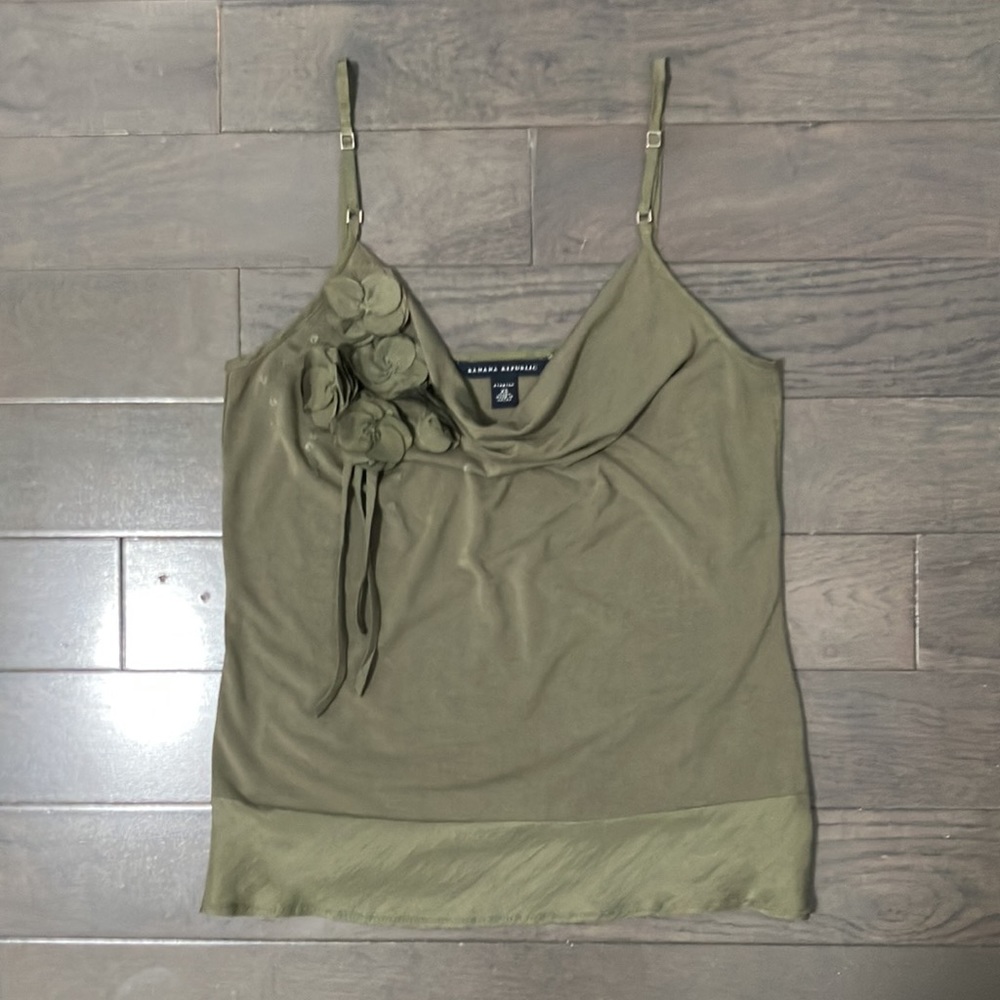 Y2K Vintage Banana Republic Cowl Neck Tank Top with Flower Detail Size XS - Picture 1 of 7